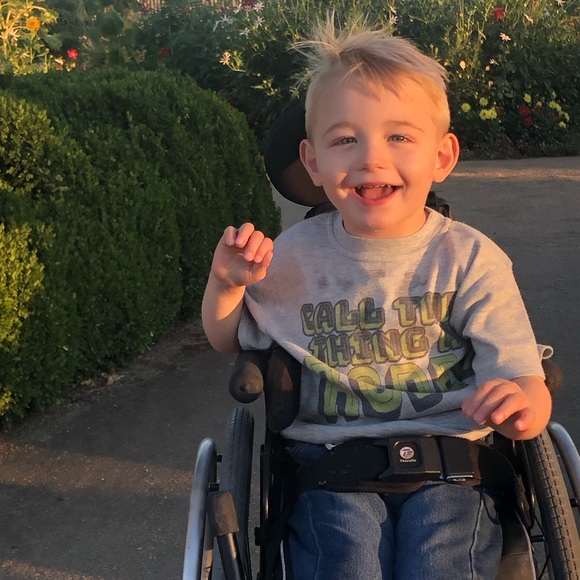 Meet your Posher, Mindy - Picture 4 of 16